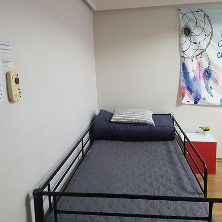 Silk Road Hostel Пусан Екстер'єр фото