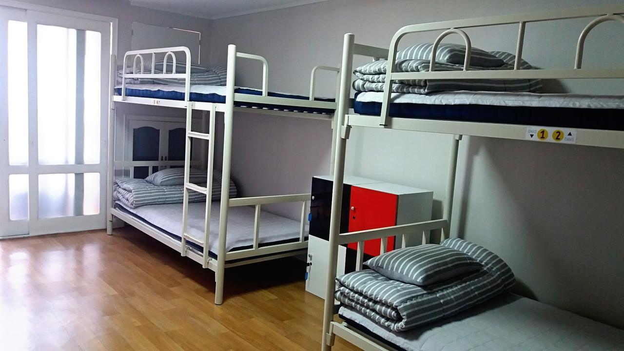 Silk Road Hostel Пусан Екстер'єр фото